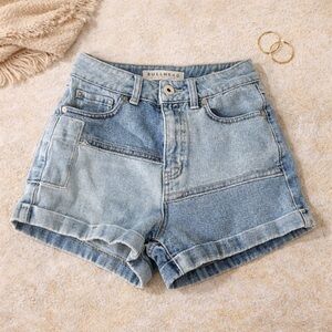 Bullhead Women's/Juniors Light Blue Jean Shorts Size 1